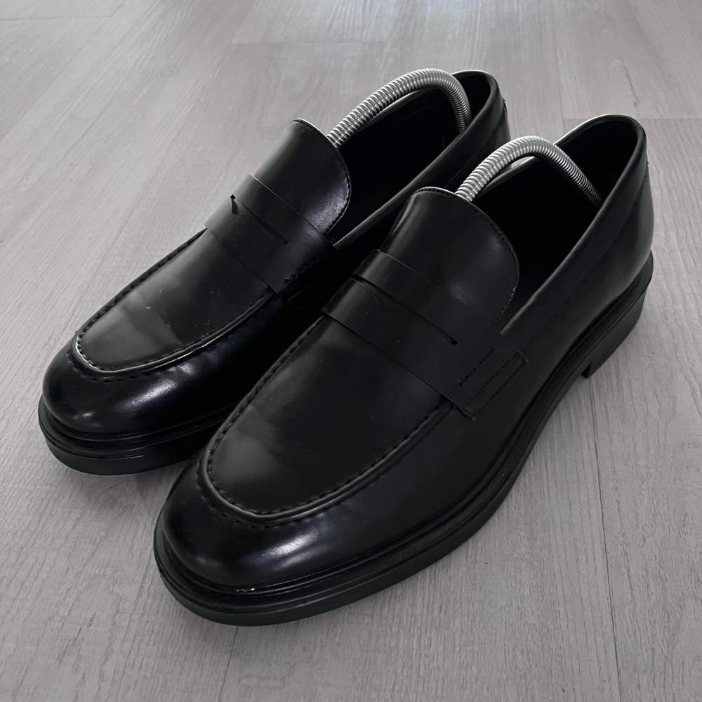 Zara Man Black Penny Loafers